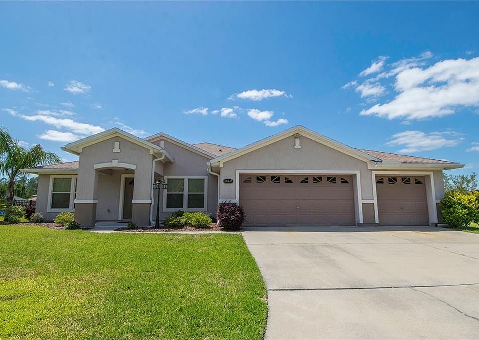 1st image of 76346 Deerwood Dr
