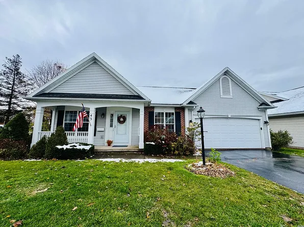 43 Brownstone Ln, Rochester, NY 14615
