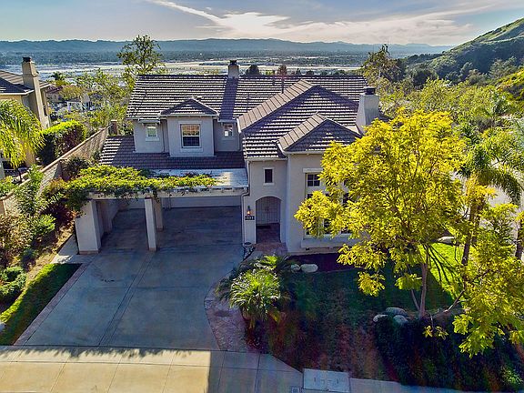4th image of 3331 Castleman Ln