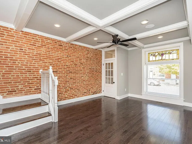3729 Foster Ave — Photo 11