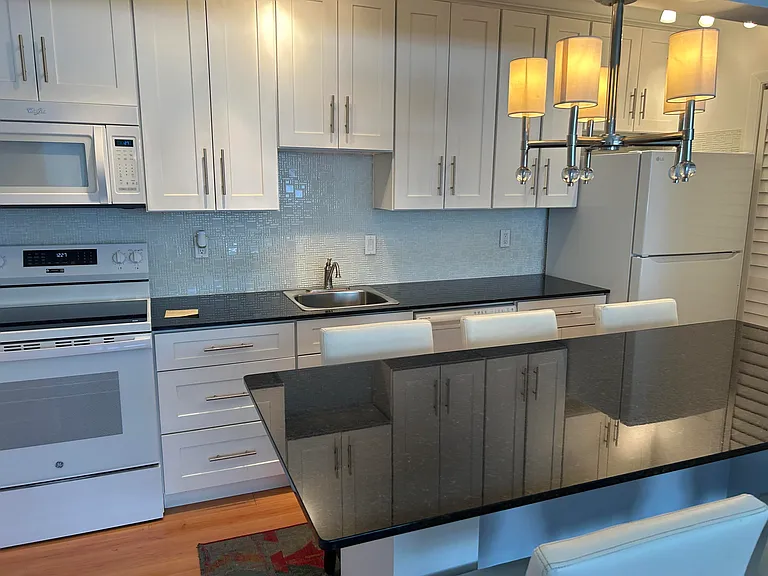 1821 NE 62nd St #331 — Photo 3