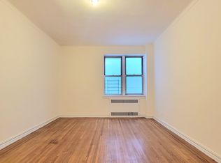 305 Ocean Pkwy #406, Brooklyn, NY 11218