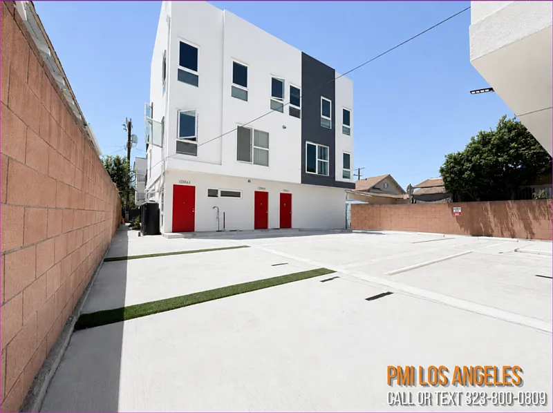 1258 Leighton Ave #B