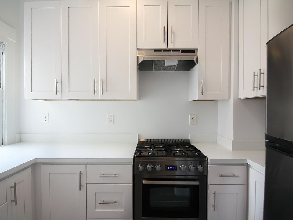 1st image of 1051 Post St APT 31
