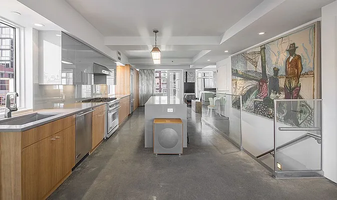 Rented by SR8 REALTY LLC | media 2