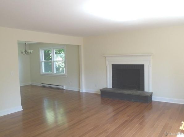 36 Richmondville Ave