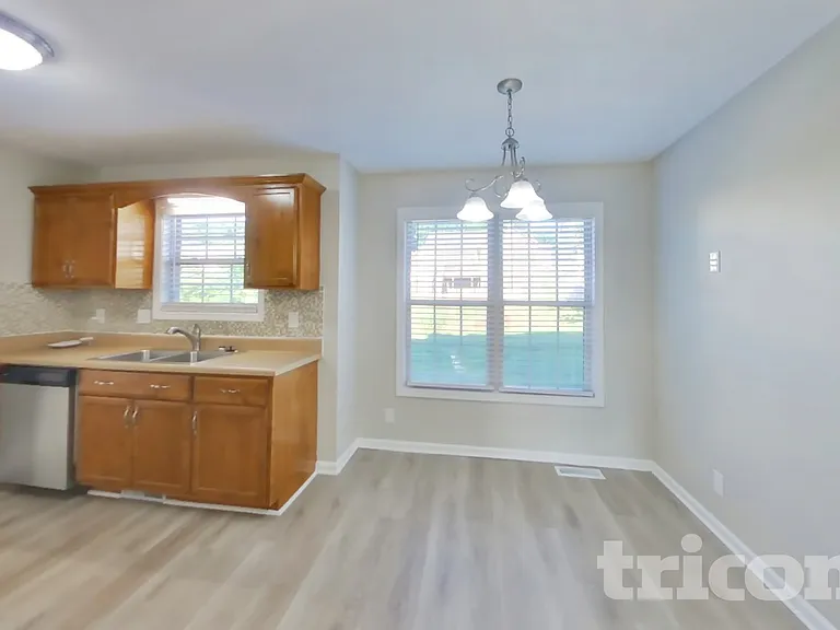 629 Wolfchase Dr — Photo 5