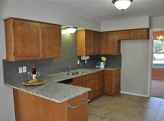 5th image of 3445 Chaparral Dr