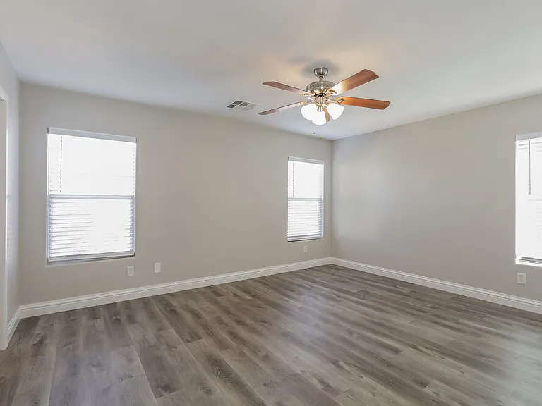 6218 Lone Cypress Ct — Photo 11
