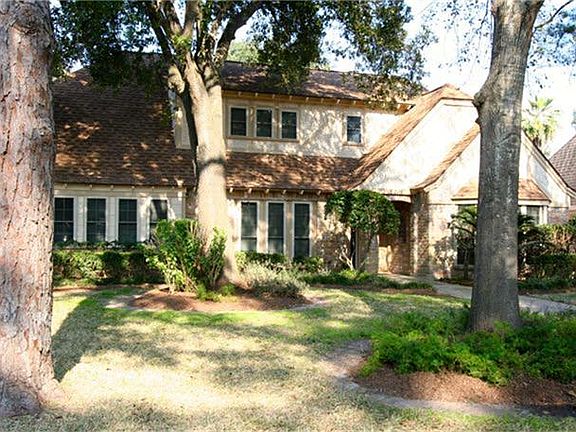 Mature lot with trees