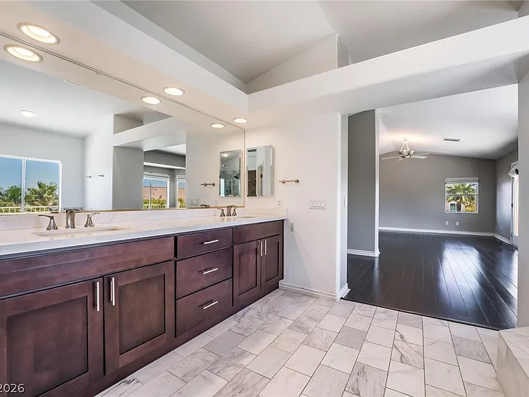 9675 Irvine Bay Ct — Photo 24