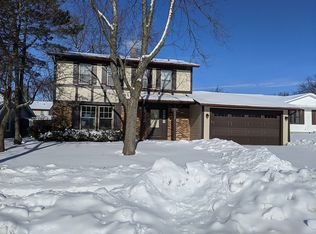 1140 Cumberland Rd, Aurora, IL 60504