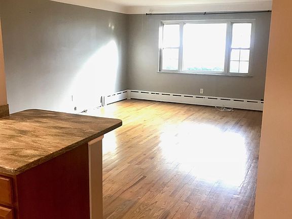 3rd image of 3132 Portsmouth Ave APT 2