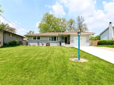 103 Concord Ave, East Peoria, IL, 61611