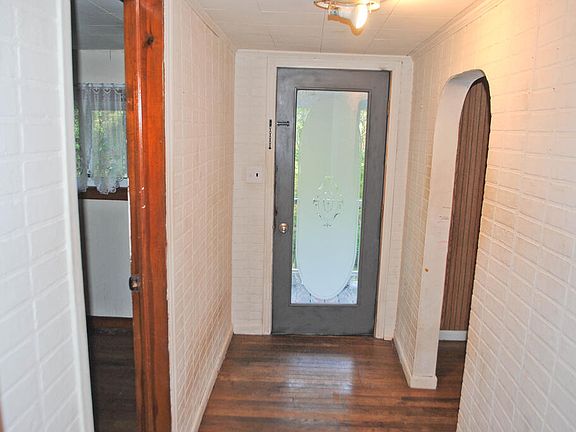 2nd image of 256 Prosser Hollow Rd