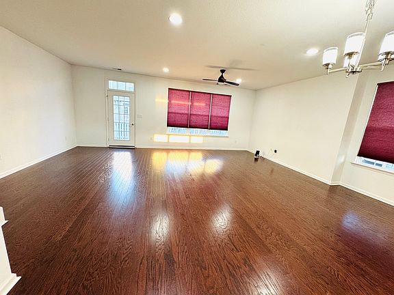 5th image of 1656 Beckenham Way #1