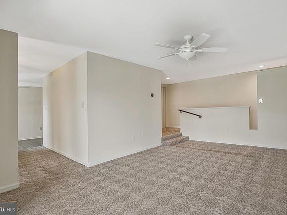 5th image of 21 Silverwood Cir APT 8