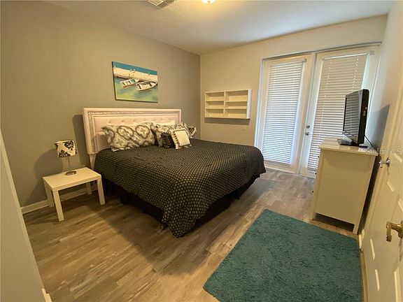 3rd image of 8012 Cool Breeze Dr APT 99