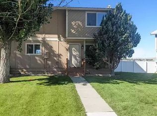 861 Moccasin Ln, Rock Springs, WY 82901