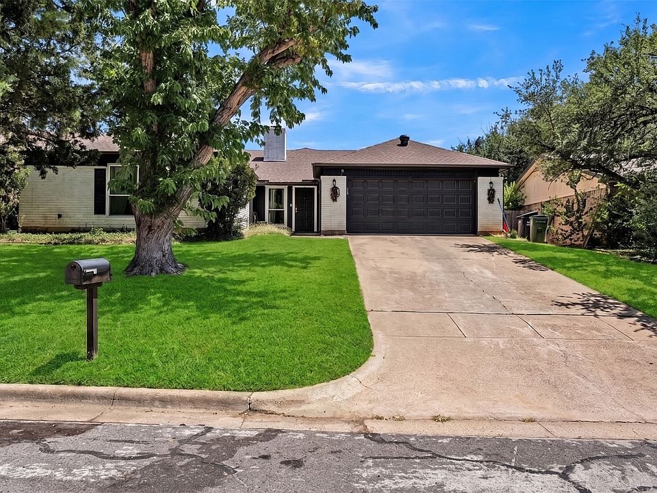 1st image of 3813 Lynbrook Ln
