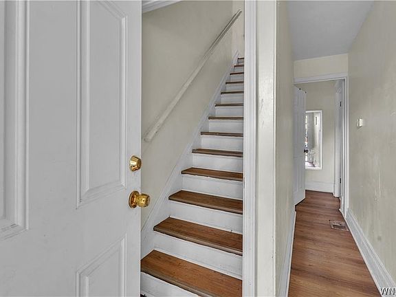 5th image of 2523 Falls St