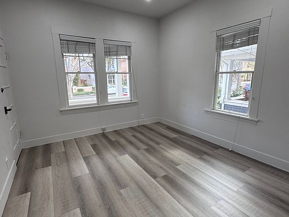 4th image of 318 Emerson St APT 1