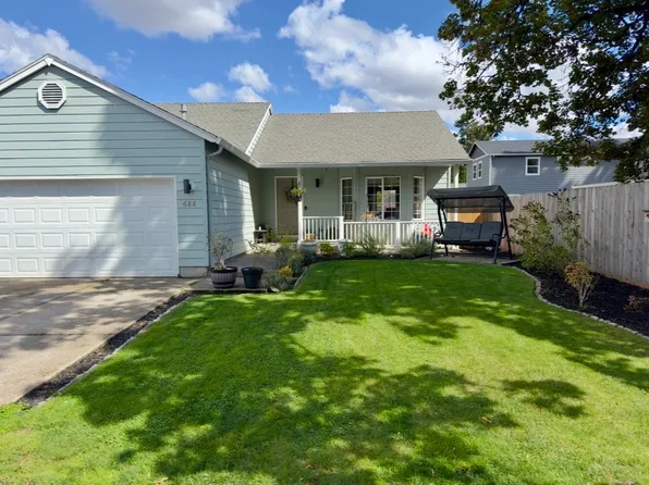 688 Viking Ln SE, Salem, OR 97317