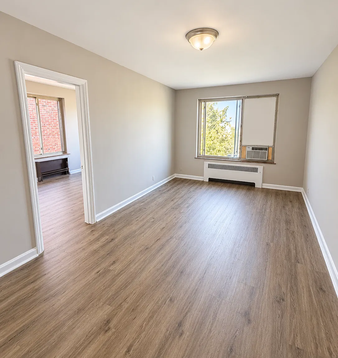 2076 Elm Avenue — Photo 2