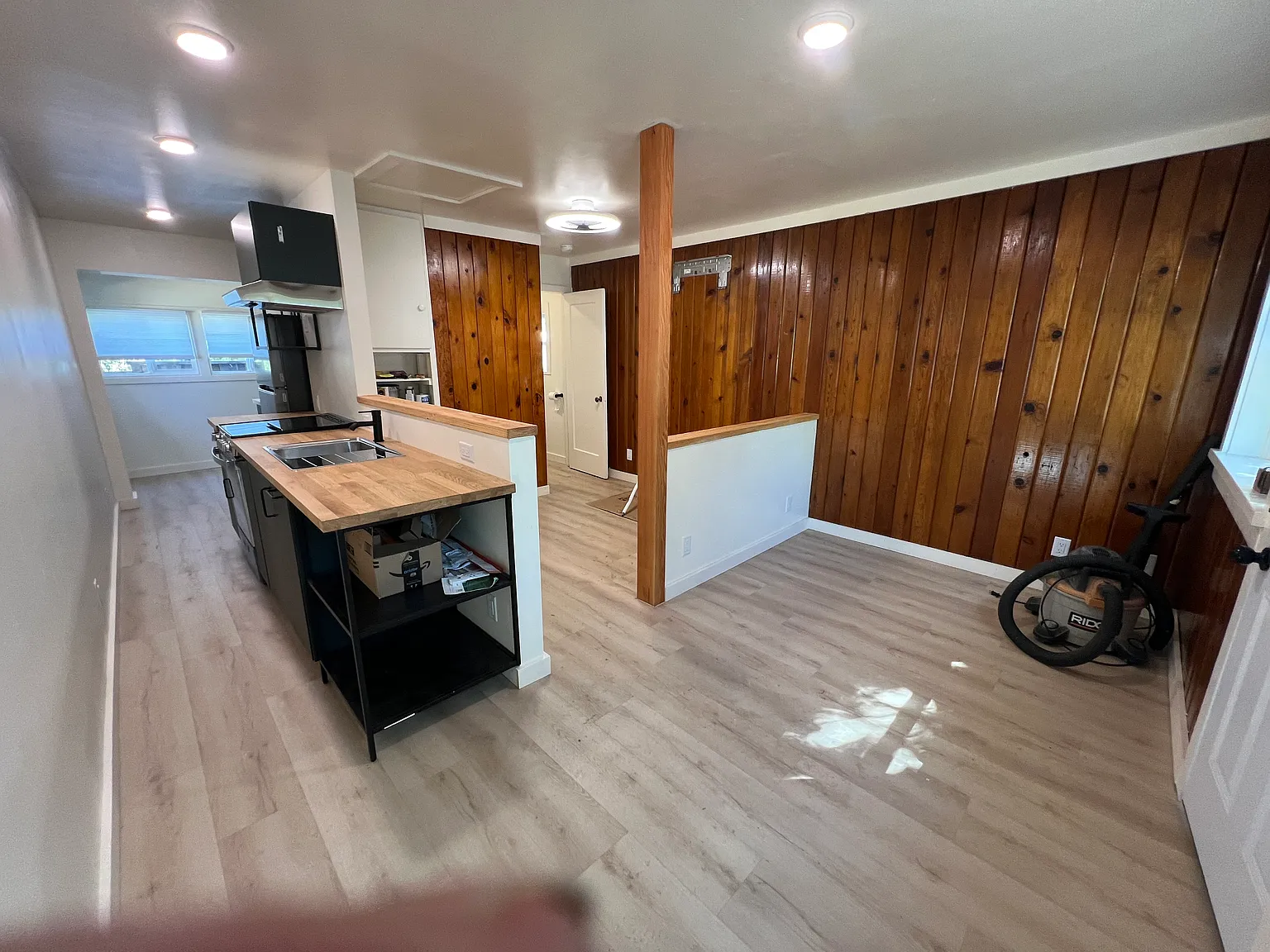 Studio, 400 sqft, $1,250 — Photo 2