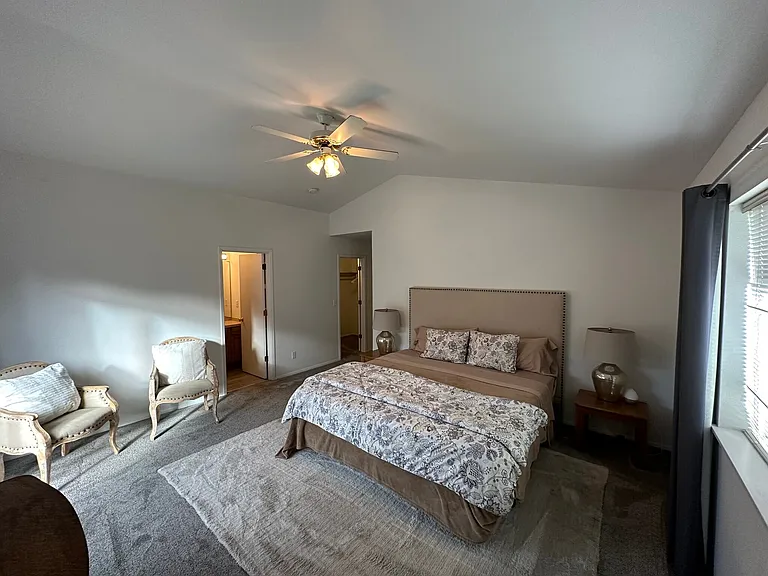 751 NE Savannah Dr — Photo 7