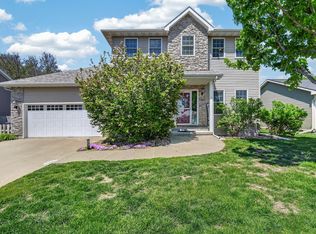 715 NE 4th St, Earlham, IA 50072