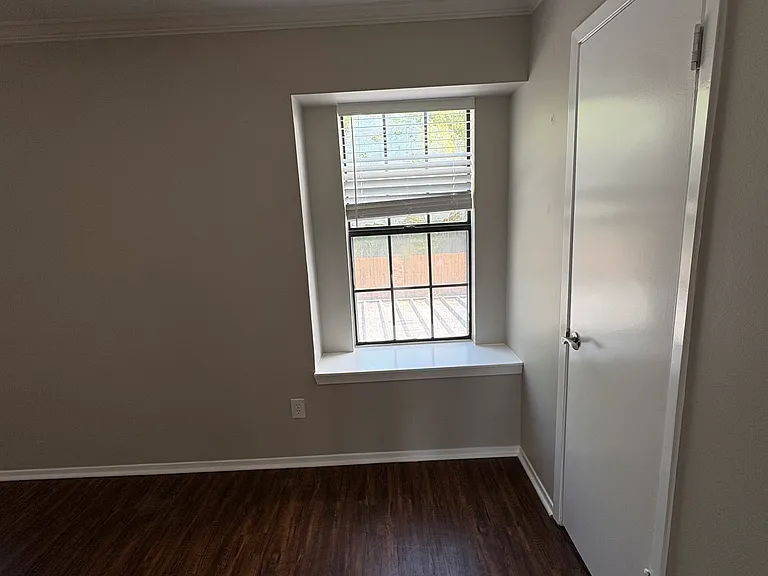 400 W South Town Dr #402 — Photo 47