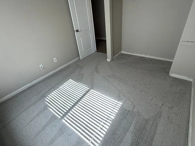 611 Winepress St — Photo 8
