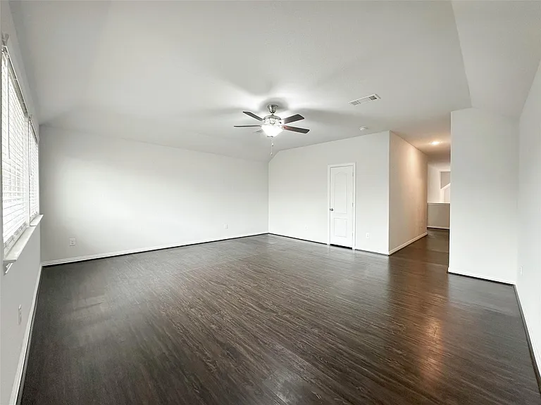 23610 Carducci Dr — Photo 39