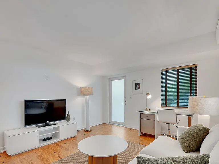 1035 Meridian Ave #6 — Photo 9