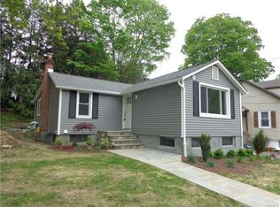 34 Larchmont Rd, Carmel, NY 10512