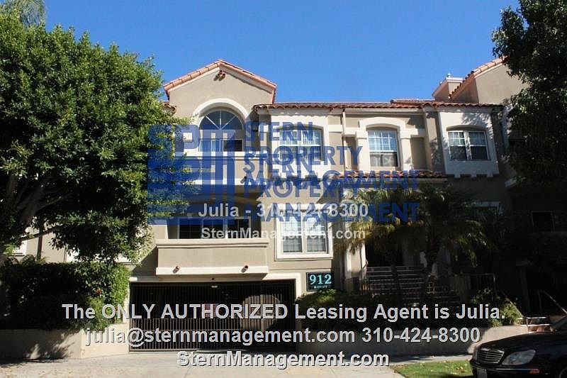 1st image of 922 N Croft Ave APT 204