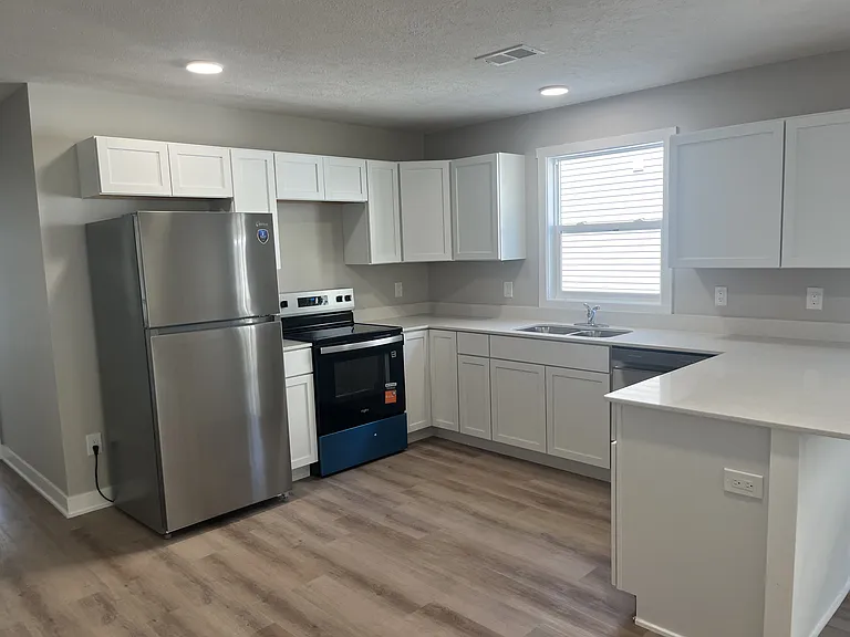 524 Oak Ave — Photo 6