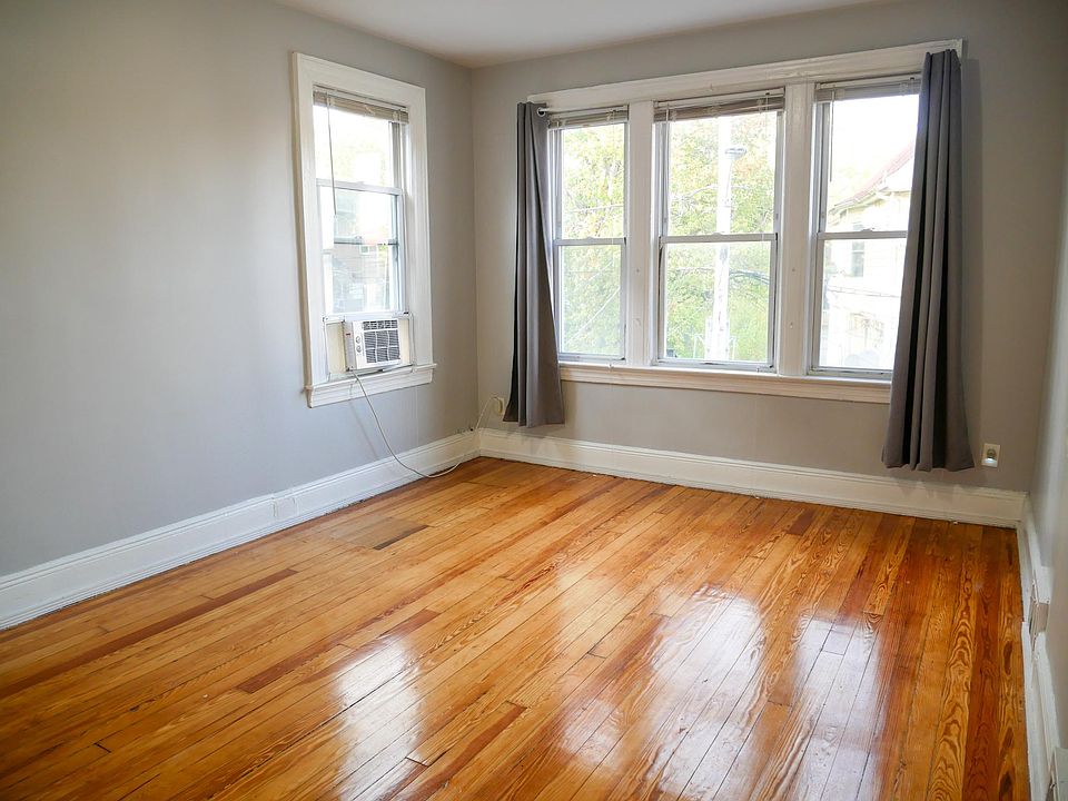 Large master Bedroom
