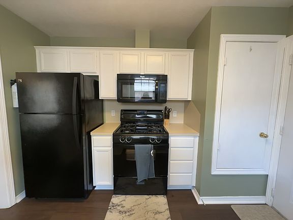 4th image of 817 Avenue A