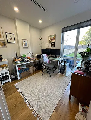 Rented by EXR | media 20