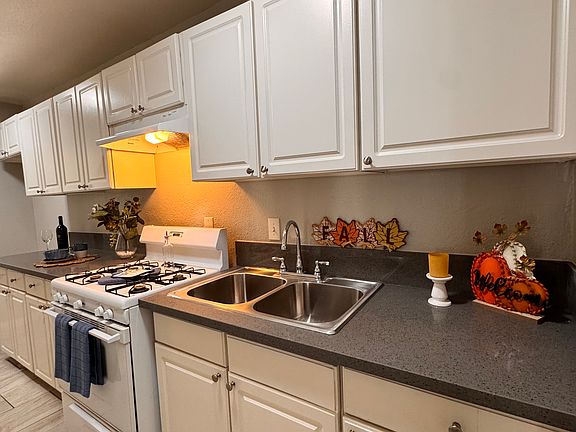 2nd image of 3961 Brockton Ave APT 9