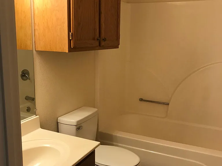 375 Grand Point Dr #F — Photo 7