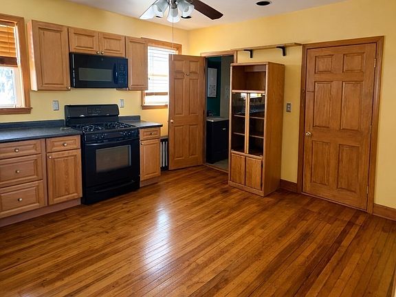 3rd image of 67 Prospect St