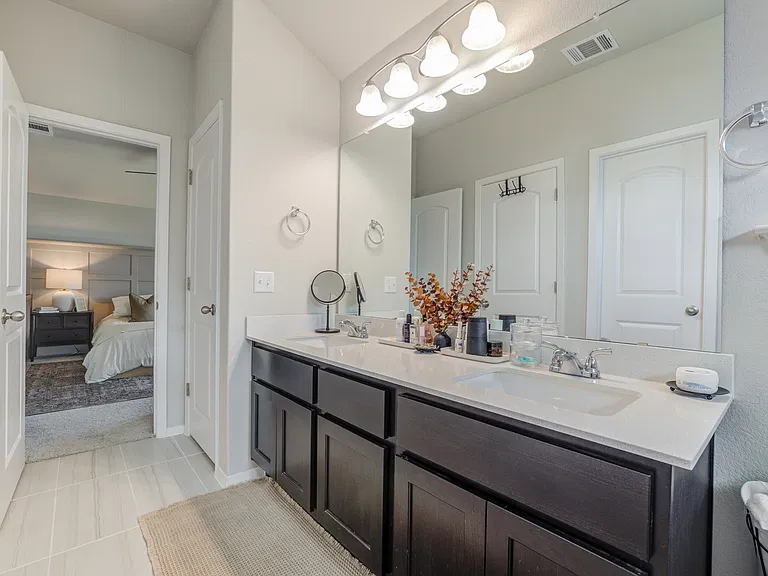 224 Stein Rd — Photo 39