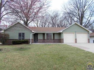 2407 Apple Dr, Emporia, KS 66801