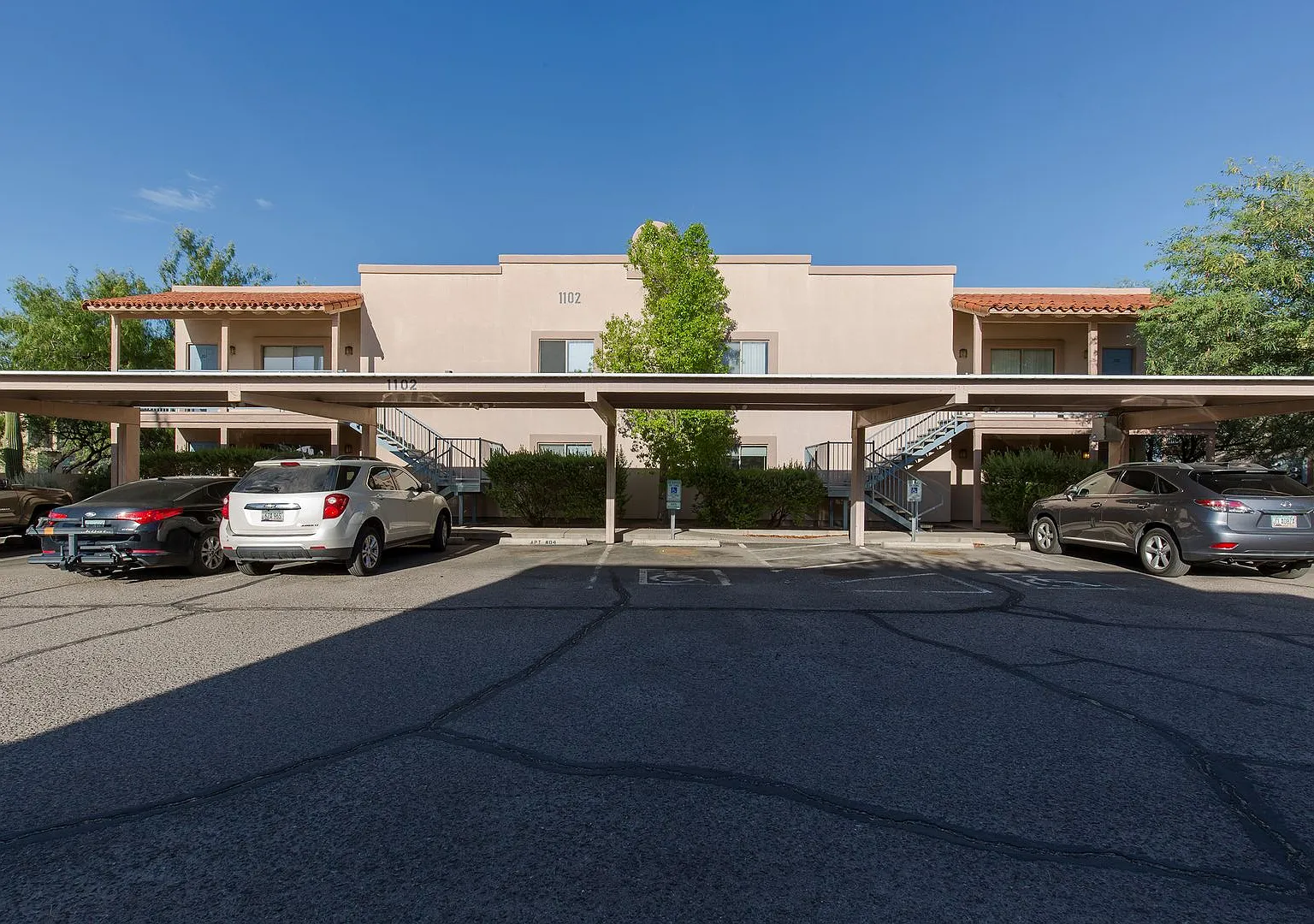 1102-1104 E. Halcyon Road — Photo 4