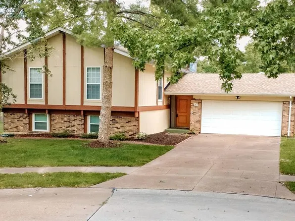 367 Napoli Ct, Ballwin, MO 63021