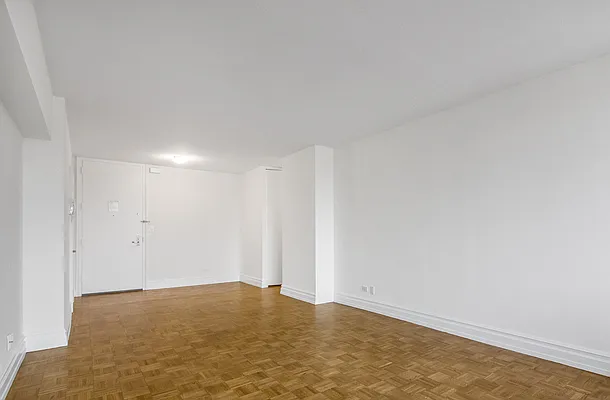 Rented by Mirador Real Estate | media 13