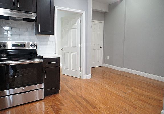 3rd image of 3124 Jerome Ave #1F